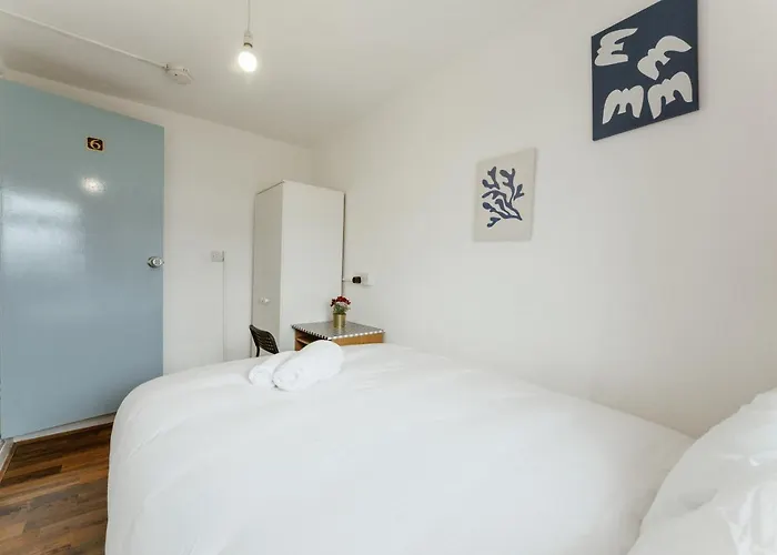 Upton Park Bedrooms 25 Min To Central