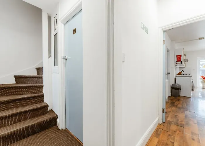 Upton Park Bedrooms 25 Min To Central